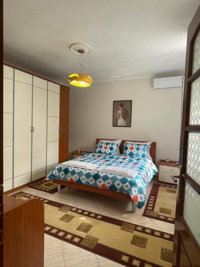 Guest House ติรานา ภายนอก รูปภาพ